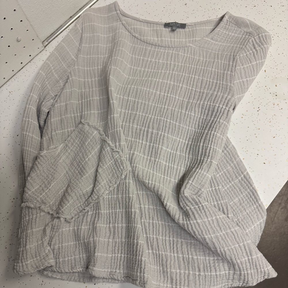 Habitat Clothes to Live in Light Gray Striped Long-Sleeve Women’s Top - Picture 14 of 16